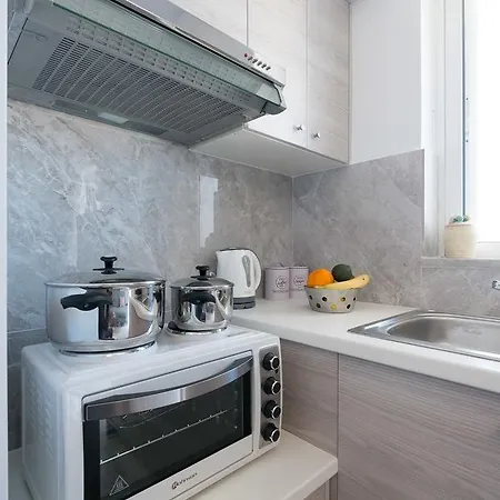 Cute Flat Next To Venetian Port Steps From Beach * Ханья