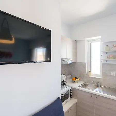 Cute Flat Next To Venetian Port Steps From Beach Apartament Chania (Crete)